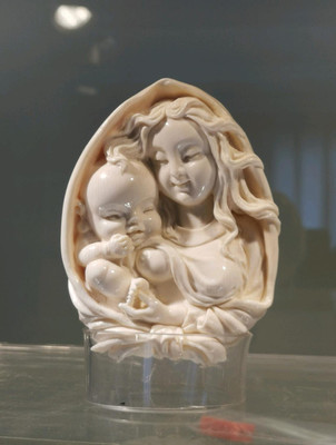 匠心傳承，美在指尖——參觀上海工藝美術品館有感